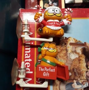 Lot of 2 Garfield Suction Cup Window Characters.